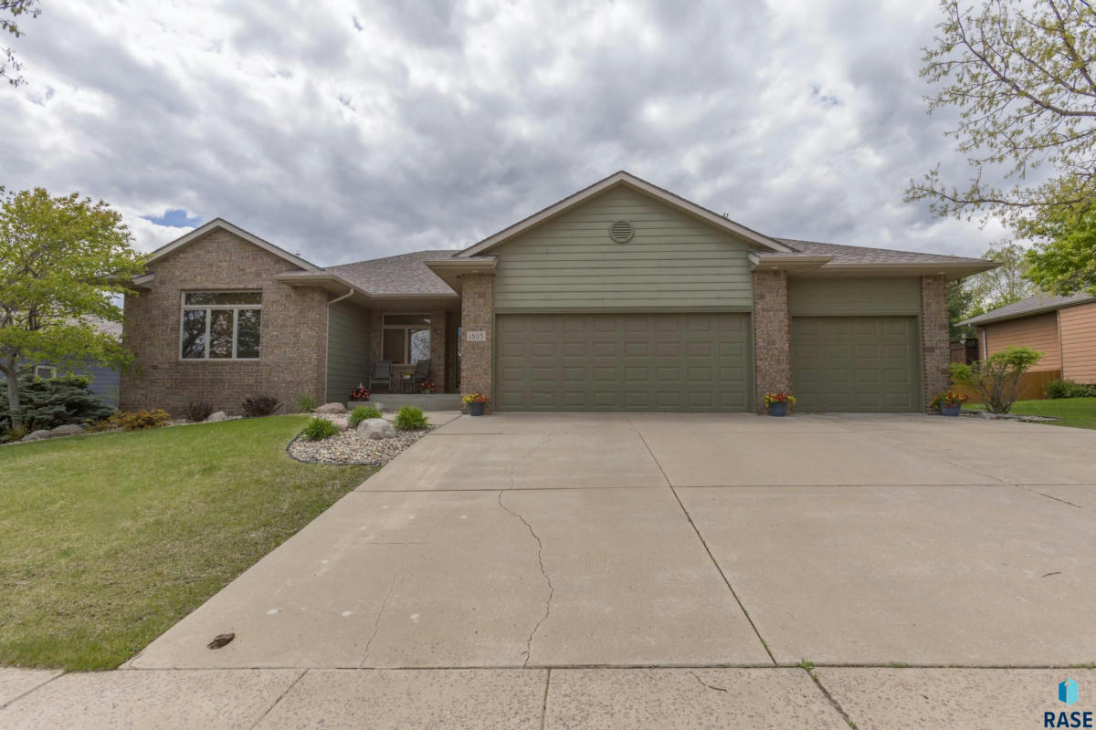 1805 W LAQUINTA ST, SIOUX FALLS, SD 57108, photo 1 of 50