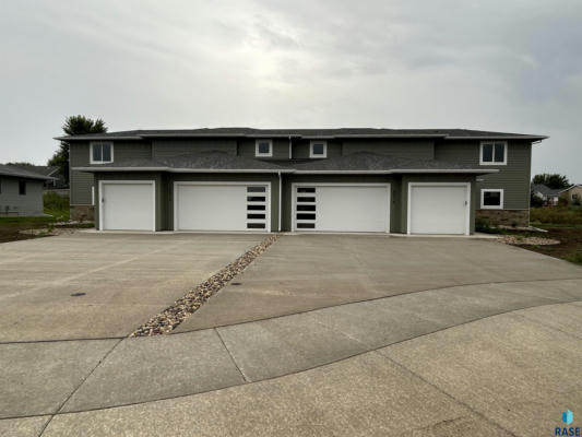 5519 W LIBERATOR CIR, SIOUX FALLS, SD 57107, photo 2 of 35