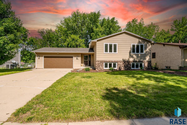 3004 S VALLEY VIEW RD ROAD, SIOUX FALLS, SD 57106 - Image 1