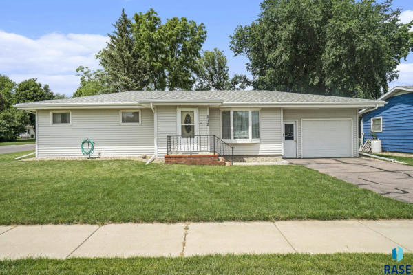 912 NW 5TH ST, MADISON, SD 57042 - Image 1