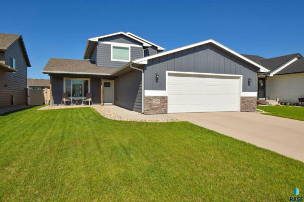 2305 S RONSIEK AVE, SIOUX FALLS, SD 57106 - Image 1