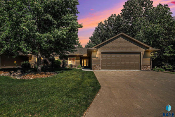 5618 S SHADOW WOOD PL, SIOUX FALLS, SD 57108 - Image 1