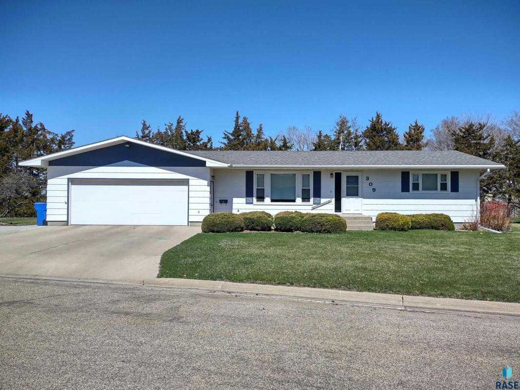 309 W 9TH ST, MILLER, SD 57362, photo 1 of 53