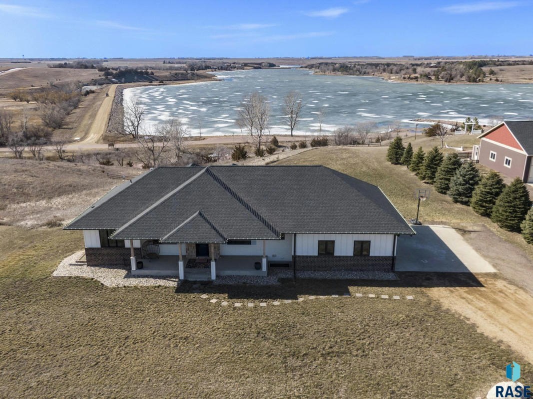 26181 SUNSET BLUFF DR, CANISTOTA, SD 57012, photo 1 of 31