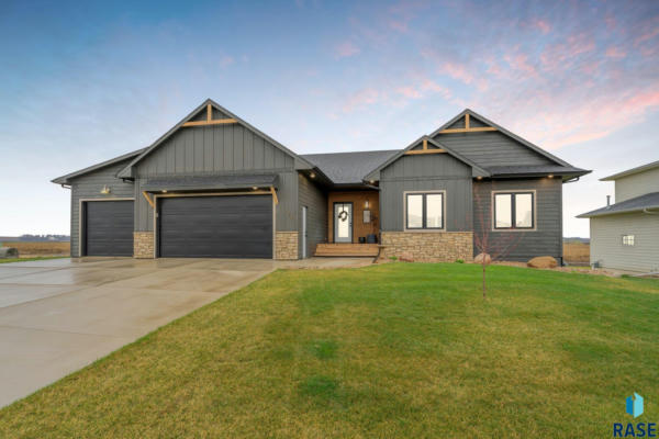 123 SKYLINE DR, VALLEY SPRINGS, SD 57068 - Image 1
