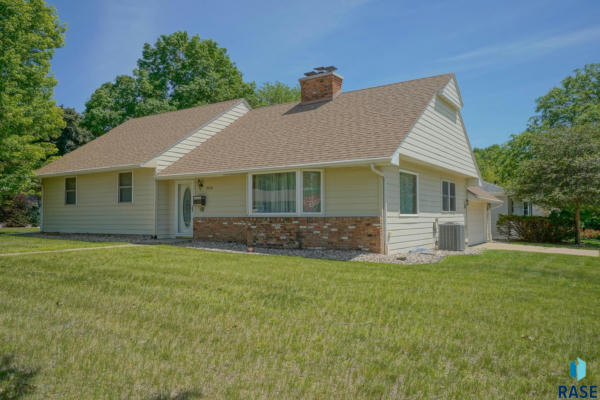 2713 W 26TH ST, SIOUX FALLS, SD 57105 - Image 1