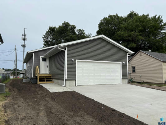 911 S 10TH AVE, SIOUX FALLS, SD 57104 - Image 1