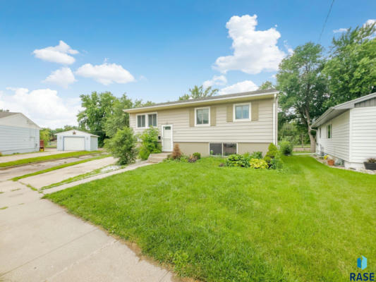 821 S HIGHLAND AVE, SIOUX FALLS, SD 57103 - Image 1