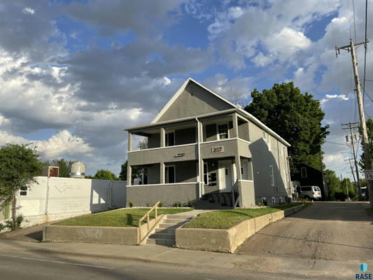 207 W 14TH ST, SIOUX FALLS, SD 57104 - Image 1