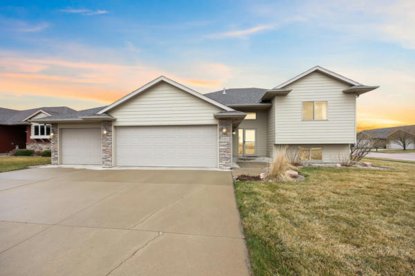 5201 S CHINOOK AVE, SIOUX FALLS, SD 57108 - Image 1