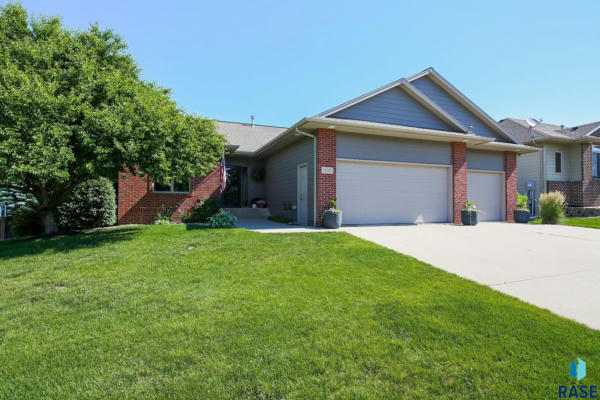 900 W TRADEWINDS ST, SIOUX FALLS, SD 57108 - Image 1
