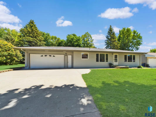 1210 THRESHER DR, DELL RAPIDS, SD 57022 - Image 1