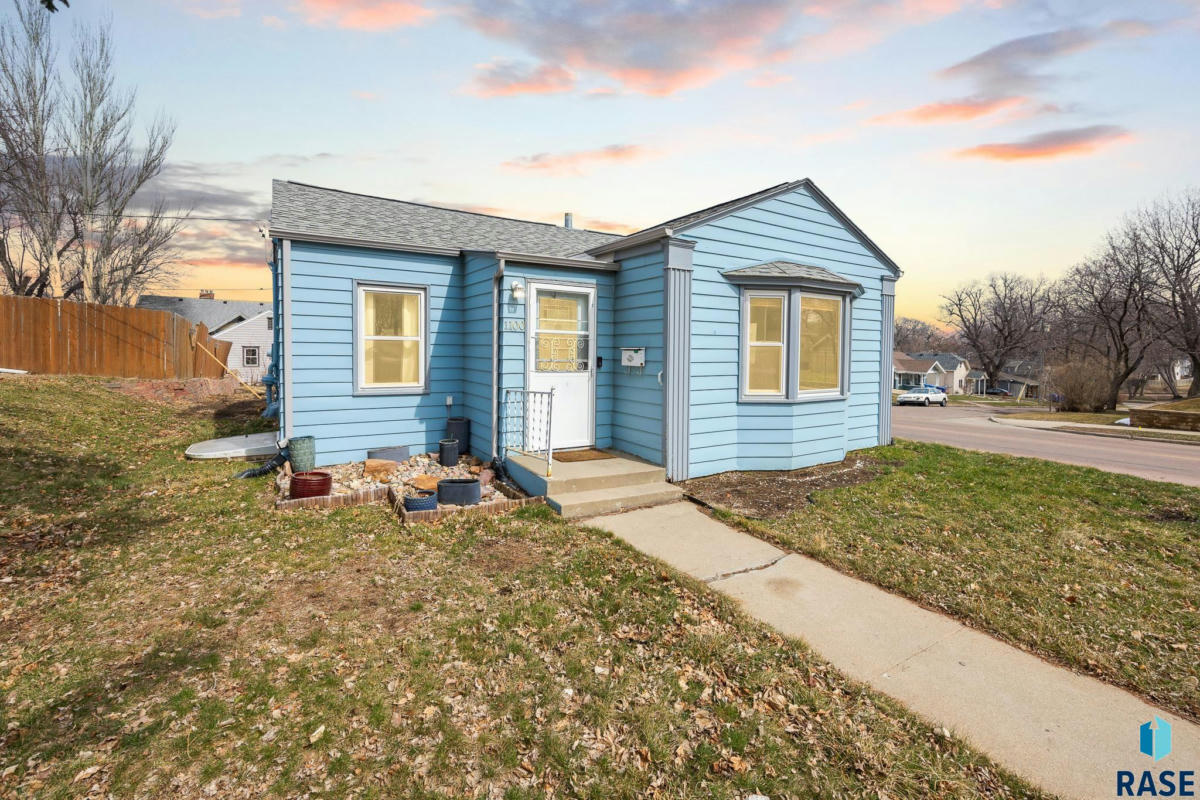 1100 W 13TH ST, SIOUX FALLS, SD 57104, photo 1 of 36