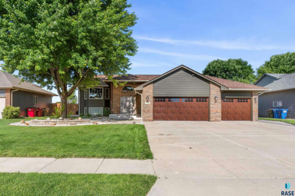 1215 S DUNDEE DR, SIOUX FALLS, SD 57106 - Image 1