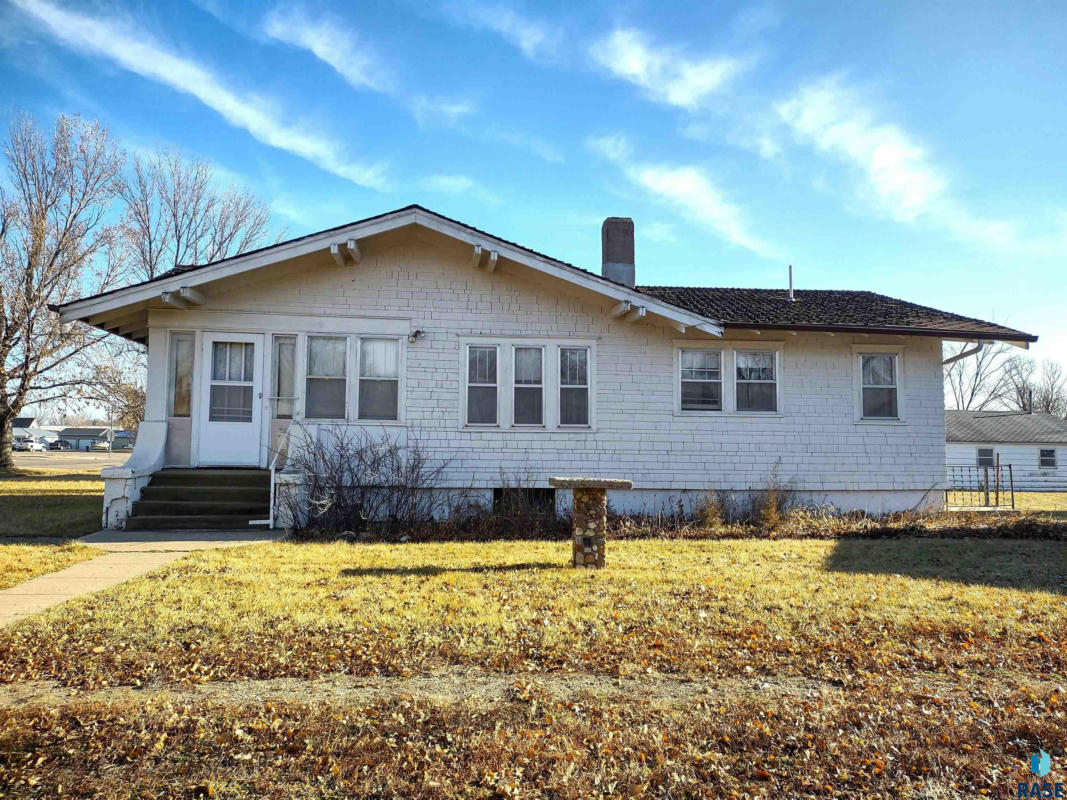 610 E 3RD ST, MILLER, SD 57362, photo 1 of 19